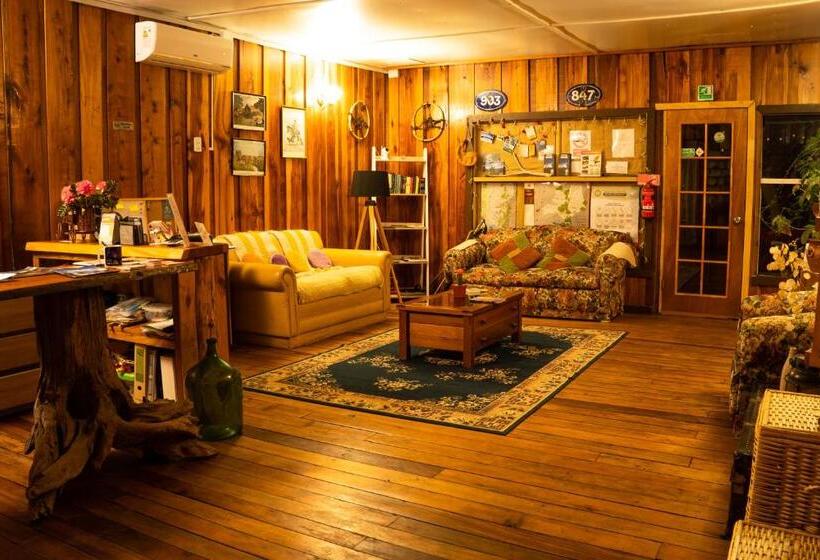 Bed and Breakfast Hostal Siete Colores, Melipeuco