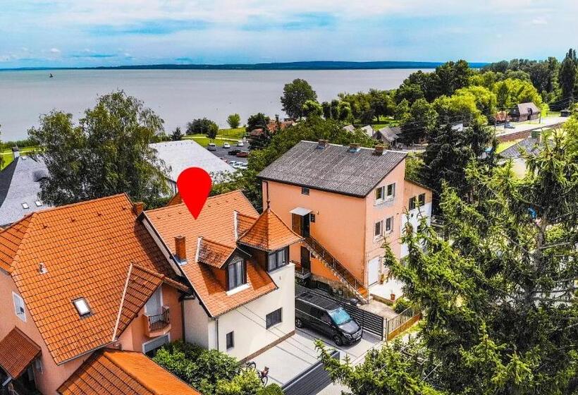 تختخواب و صبحانه Kiss Henézi Guest House