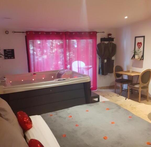 住宿加早餐  La Chambre Des Songes