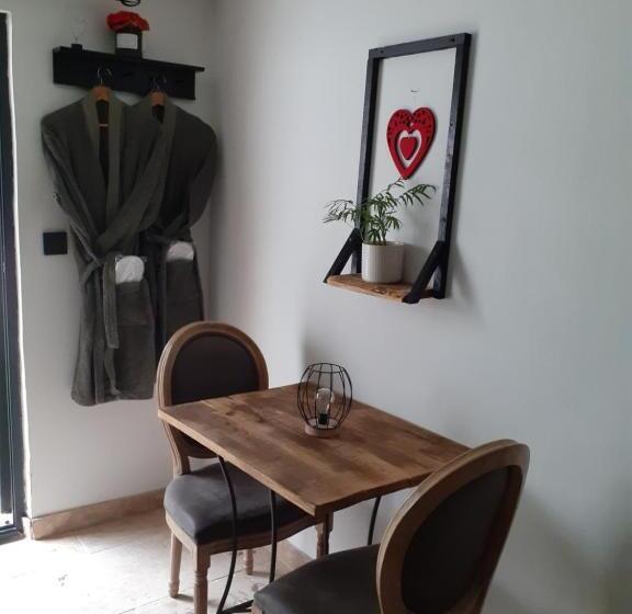 住宿加早餐  La Chambre Des Songes