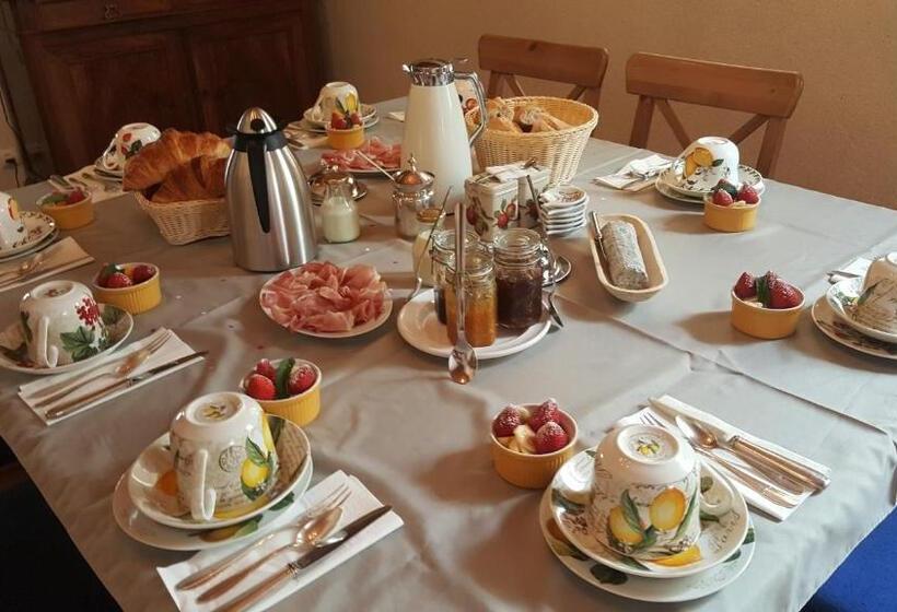 住宿加早餐  La Chuchotiere