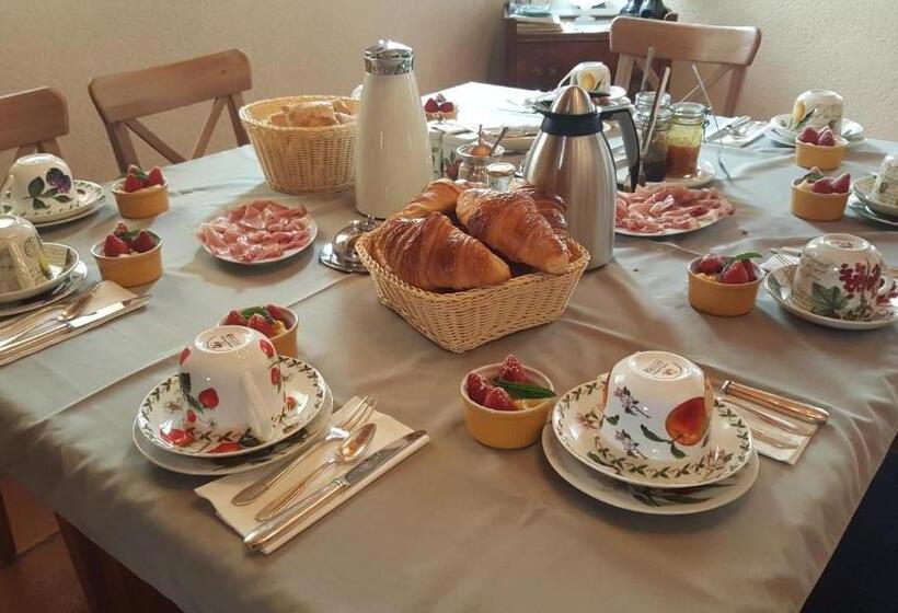 住宿加早餐  La Chuchotiere