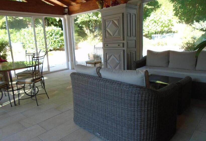 ベッドアンドブレックファースト Le Chaubier