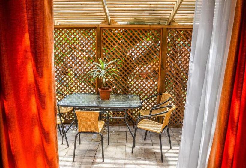 ベッドアンドブレックファースト Ngahu Bungalows Alojamiento Frente Al Mar En El Centro De Rapa Nui