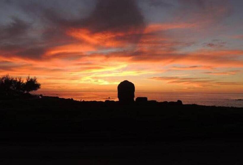 ベッドアンドブレックファースト Ngahu Bungalows Alojamiento Frente Al Mar En El Centro De Rapa Nui