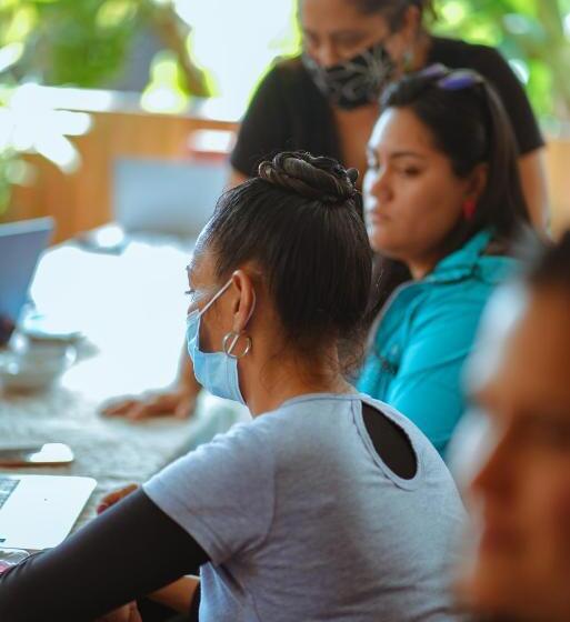 مبيت وإفطار Ngahu Bungalows Alojamiento Frente Al Mar En El Centro De Rapa Nui