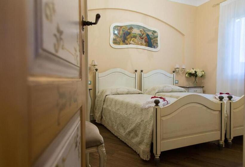Bed and Breakfast Relais Santa Croce All Eremo