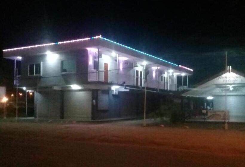 تختخواب و صبحانه Rumanija S Airport Rooms