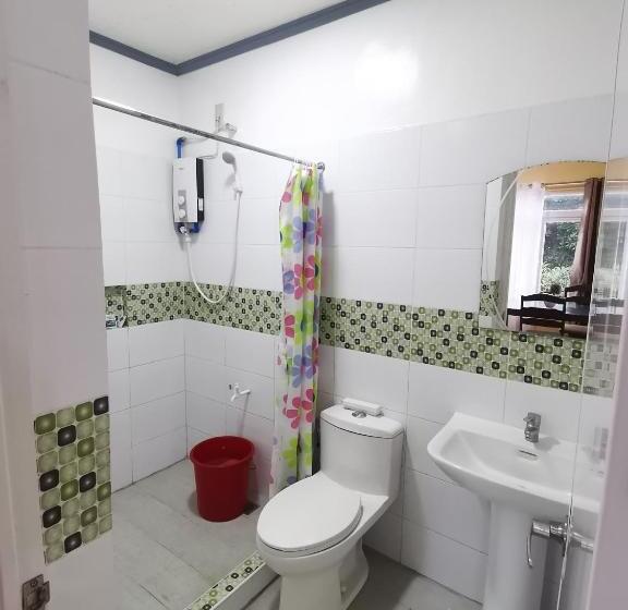 تختخواب و صبحانه Siayanrock Hometel