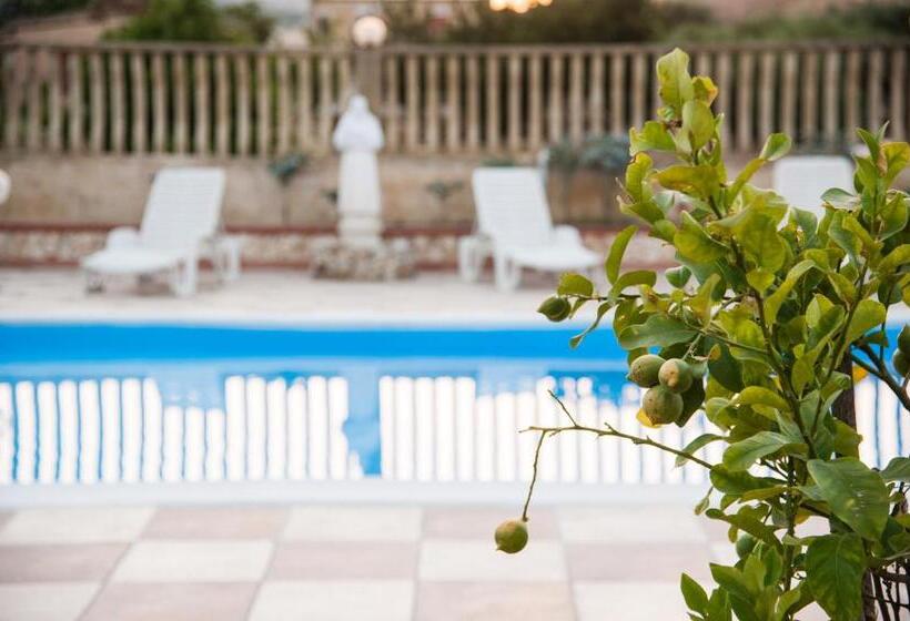 تختخواب و صبحانه Templi La Piscina