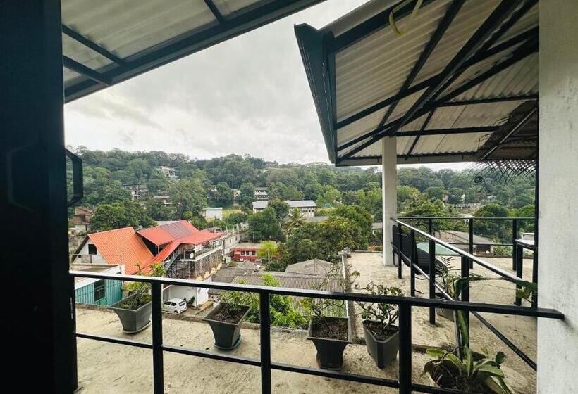 Bed and Breakfast The Sky Tents