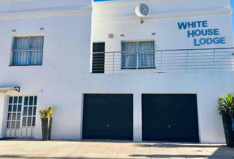 مبيت وإفطار White House Lodge