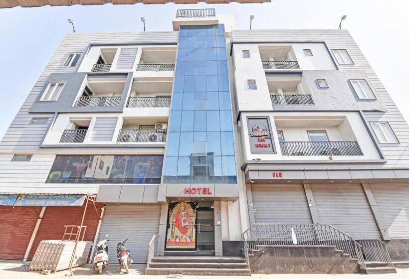 Collection O 70296 Hotel Sarover