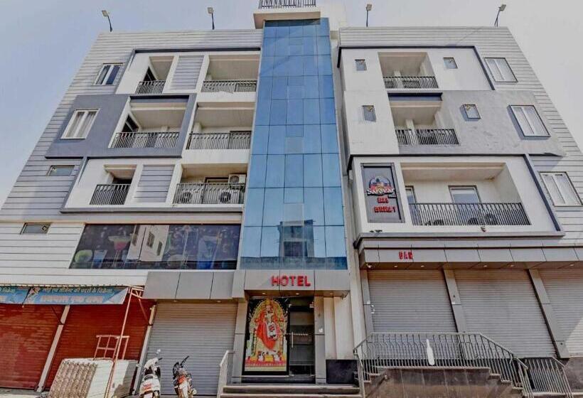 Collection O 70296 Hotel Sarover