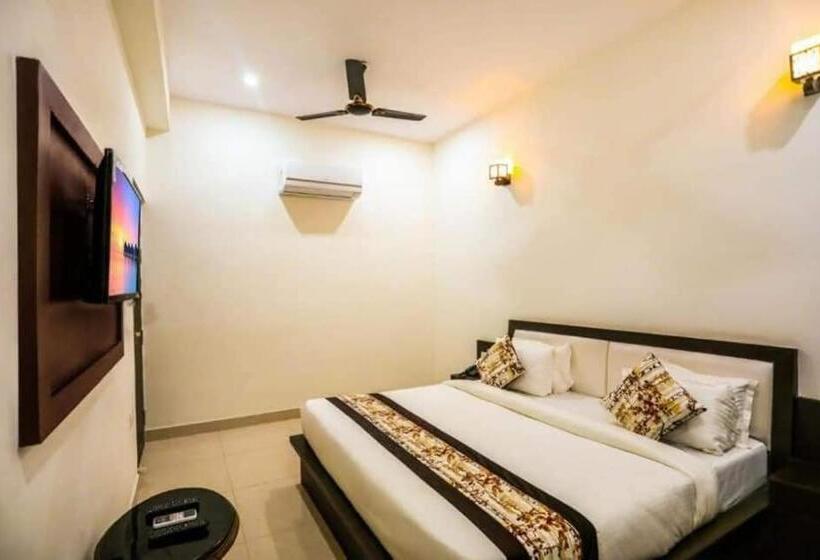 Collection O Hotel Kp