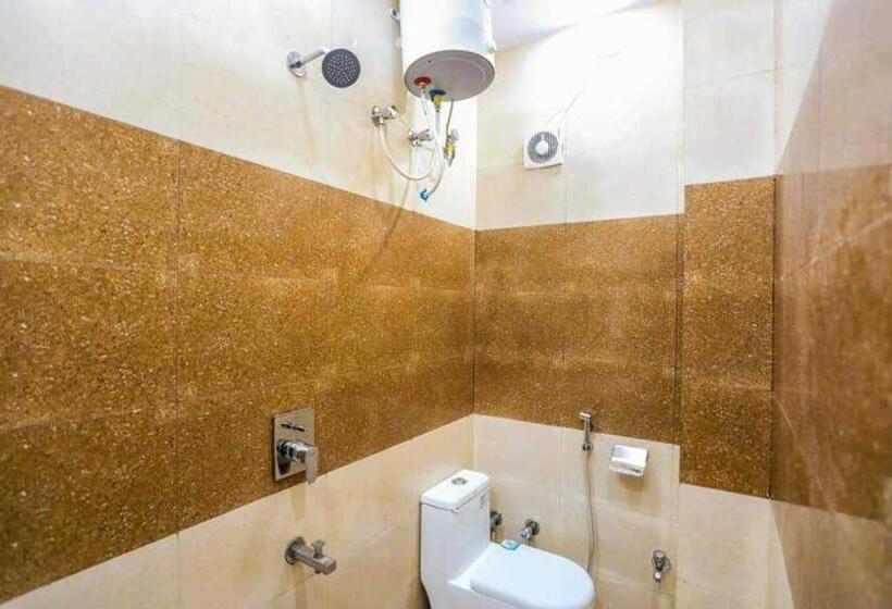 Collection O Hotel Kp