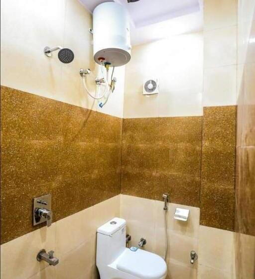 Collection O Hotel Kp