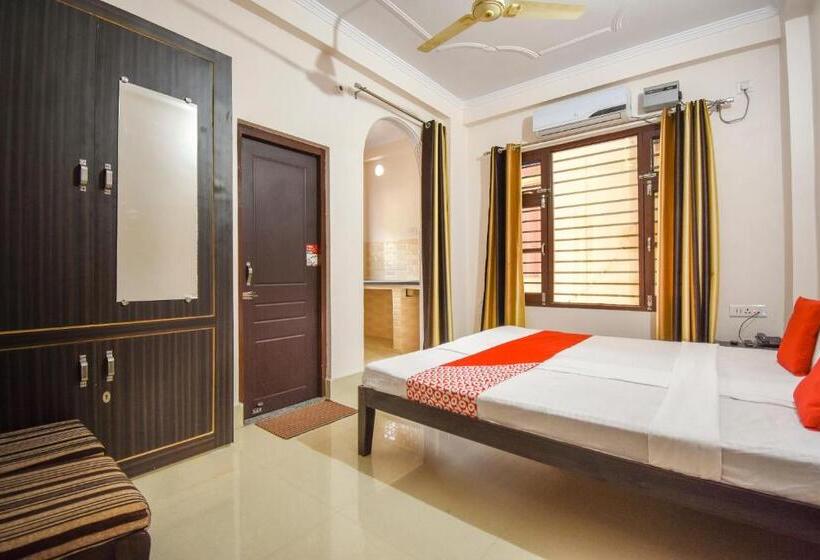 Collection O Hotel Sushila Residency