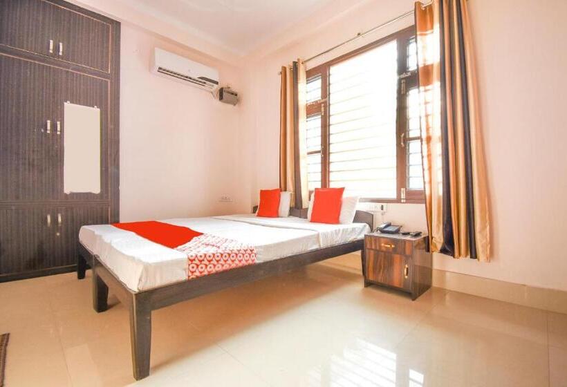 Collection O Hotel Sushila Residency