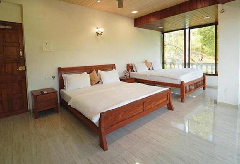 Fabhotel Highland Park