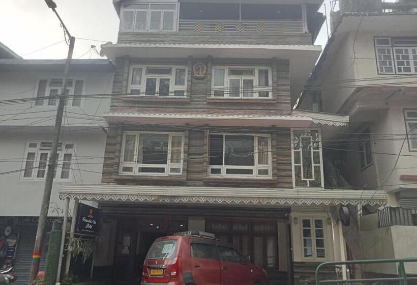 Flagship Hotel White Lion