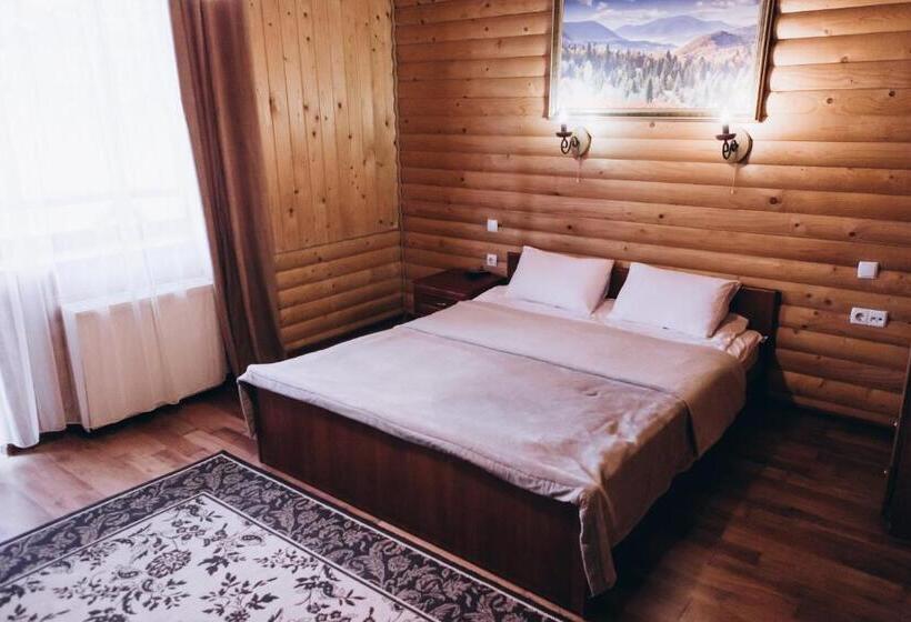 ホテル новий