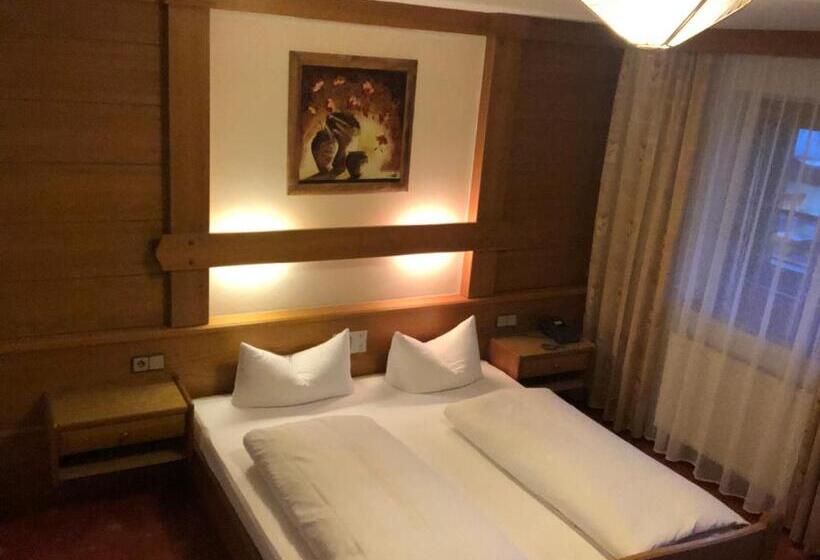 בית מלון כפרי Alpenland