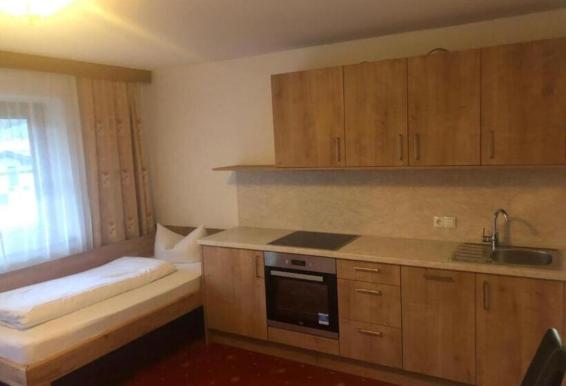 בית מלון כפרי Alpenland