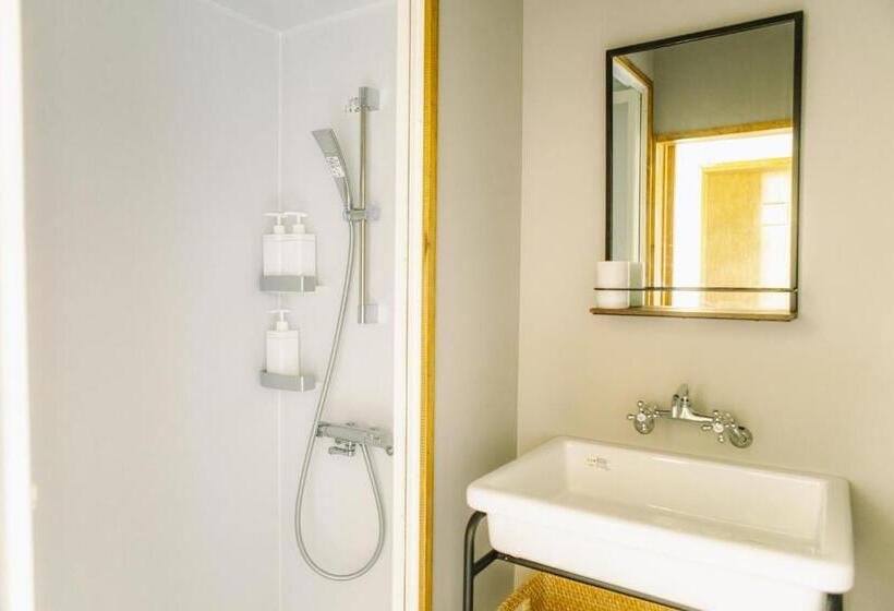 Hotell Andante 葡萄農家の宿