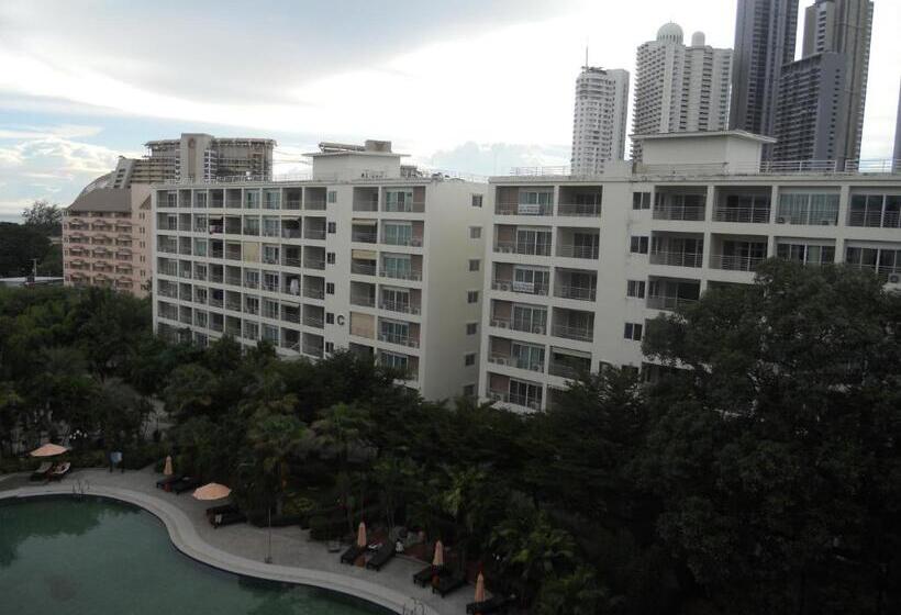 Отель Apartments Sea View Wongamat Privacy Condo