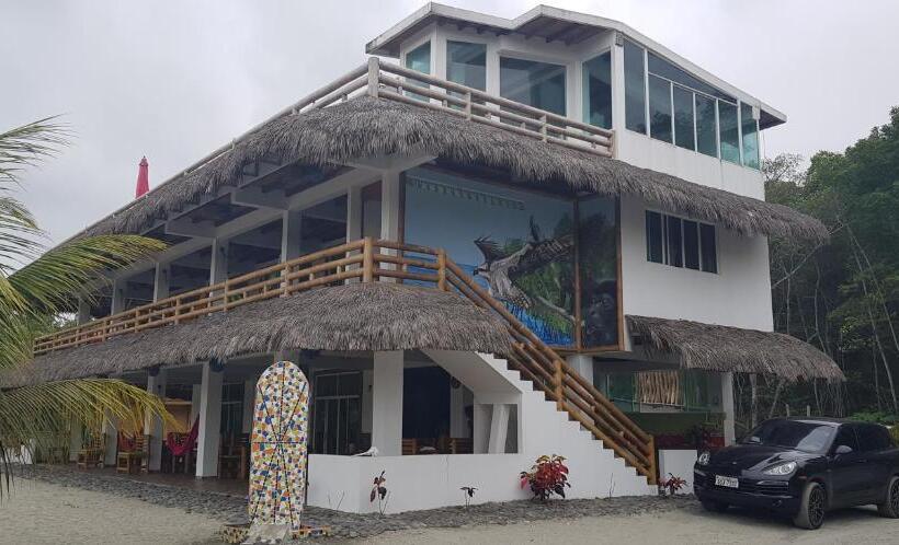 هتل Casa Gaia Mompiche