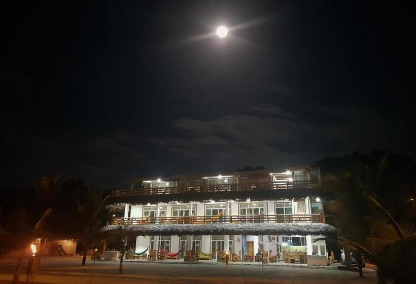 هتل Casa Gaia Mompiche