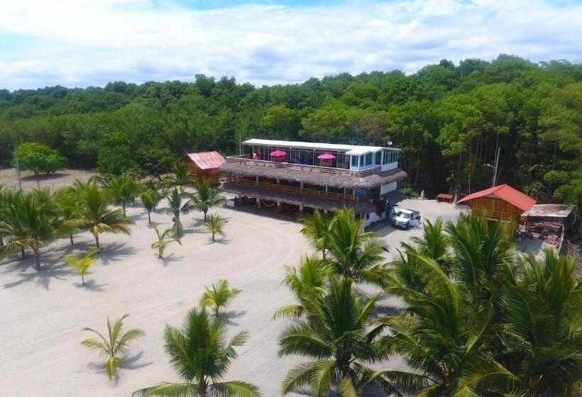 هتل Casa Gaia Mompiche