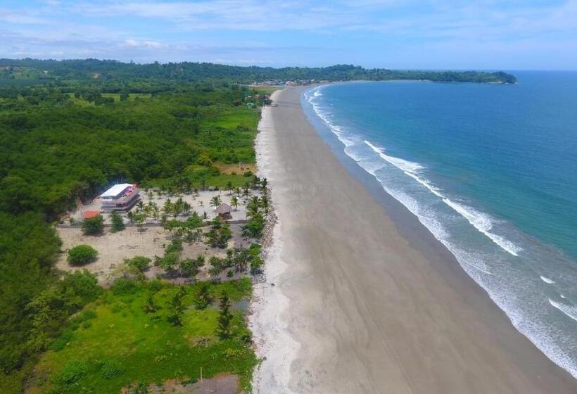 هتل Casa Gaia Mompiche