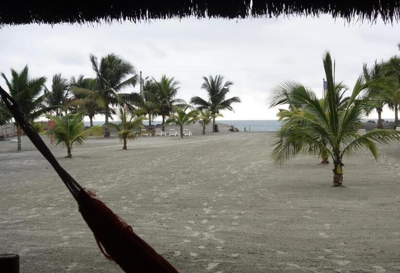 هتل Casa Gaia Mompiche