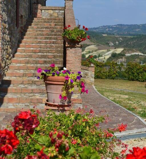 فندق Casale Montemoro