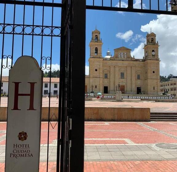 ホテル Ciudad Promesa