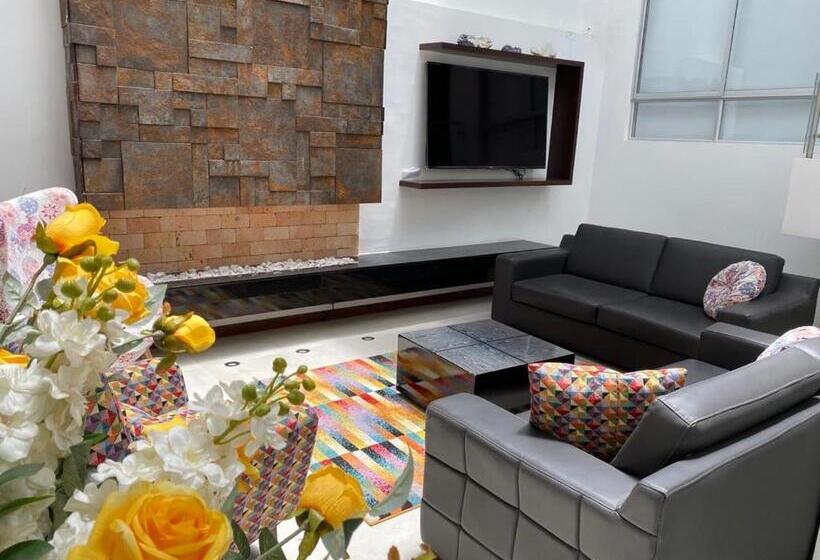 ホテル Ciudad Promesa