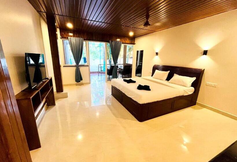 בית מלון כפרי Crystall Goa Emerald Edition