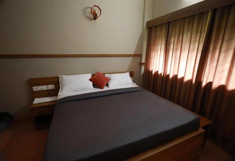 فندق Haksons Residency