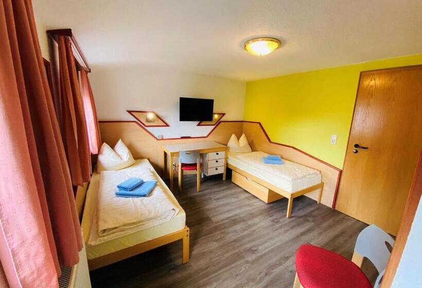 ホテル Haus Rosenbaum Gruppenhaus  Begegnungsstätte   Pension