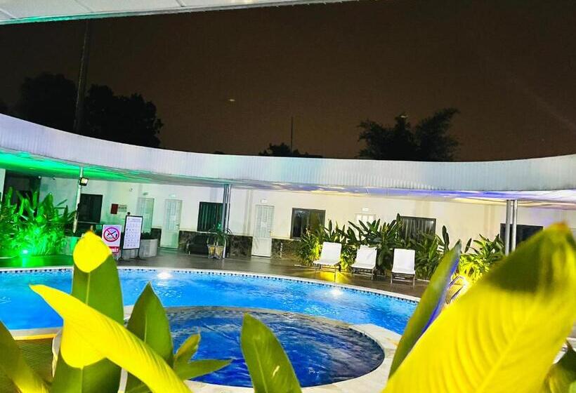 هتل Khách Sạn Khang điền 2