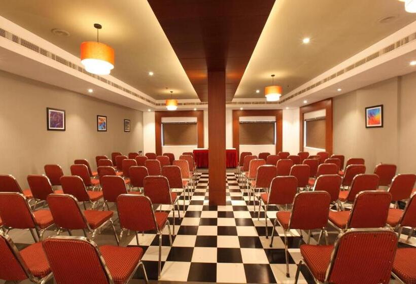 호텔 National Park Residency