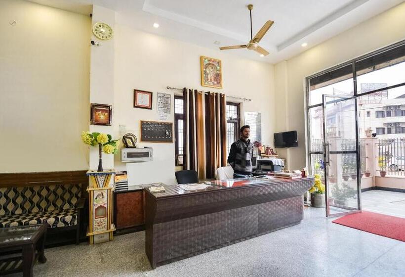 فندق Oyo Anjani Mahal Guest House