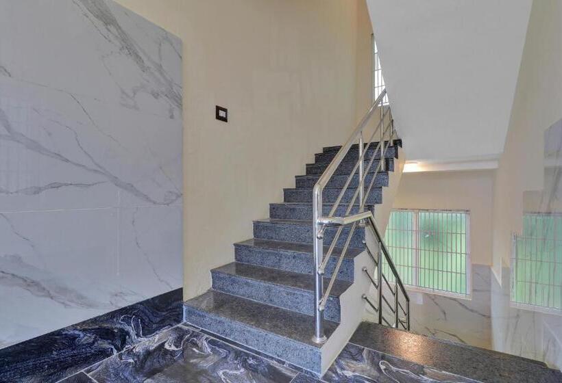 Отель Oyo Flagship Green Park Residency