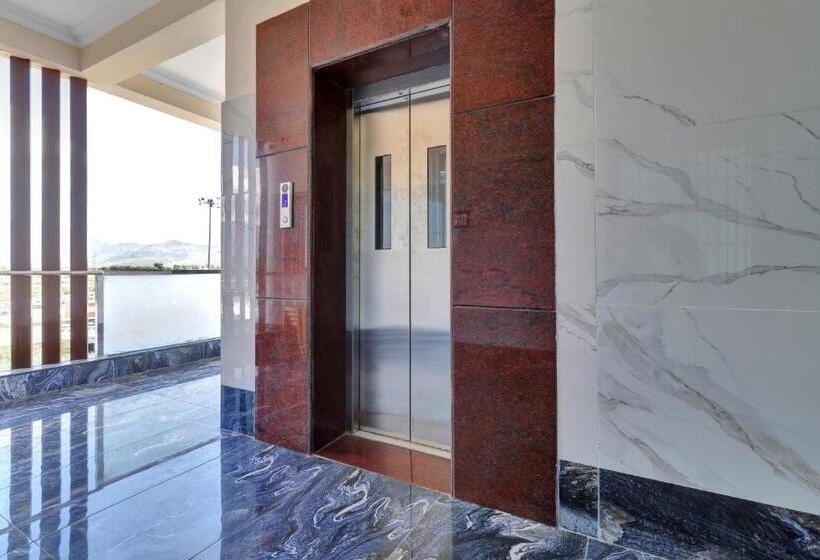 Отель Oyo Flagship Green Park Residency