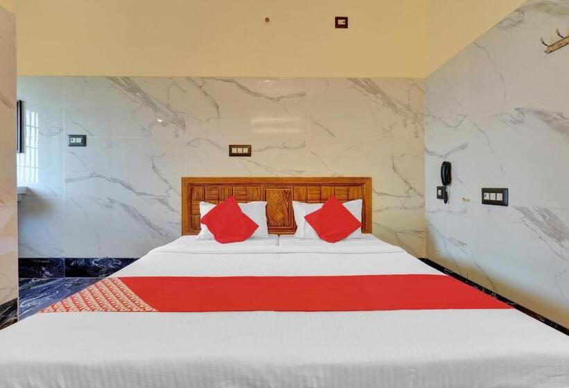 Отель Oyo Flagship Green Park Residency