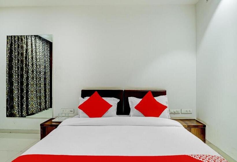 Отель Oyo Rishta And Jahan Banquet And Rooms