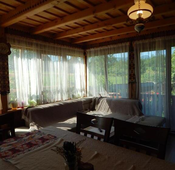 فندق Pensiunea Lucia