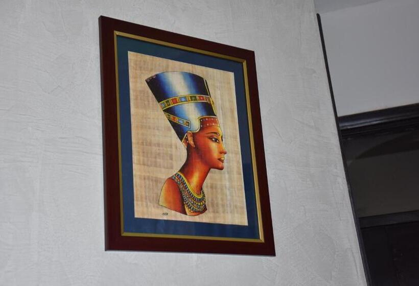 هتل Pent House Inn Namugongo